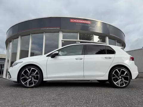 Volkswagen Golf 1.0 eTSI Life Bns